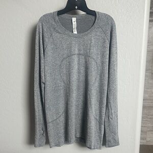 Lululemon Athletica Heathered Gray Long Sleeve Top